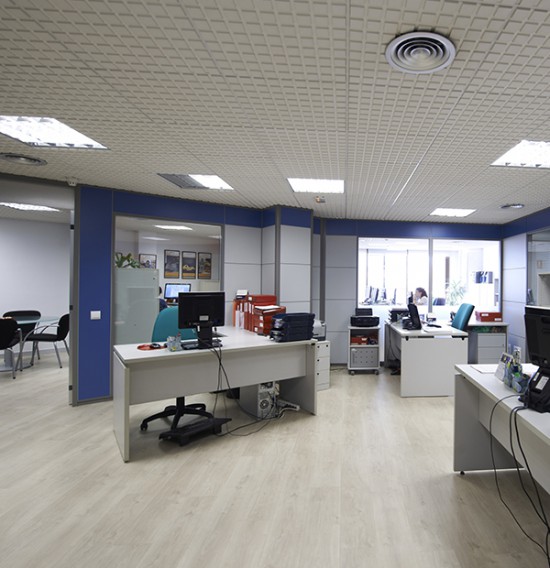 oficina despues reforma / oficina ¡despres reforma / office after renovation